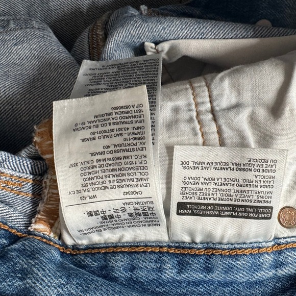 Levis 501 Skinny Jeans Womens 24x30 Light Wash Distressed Button Fly Denim Long - Picture 11 of 11